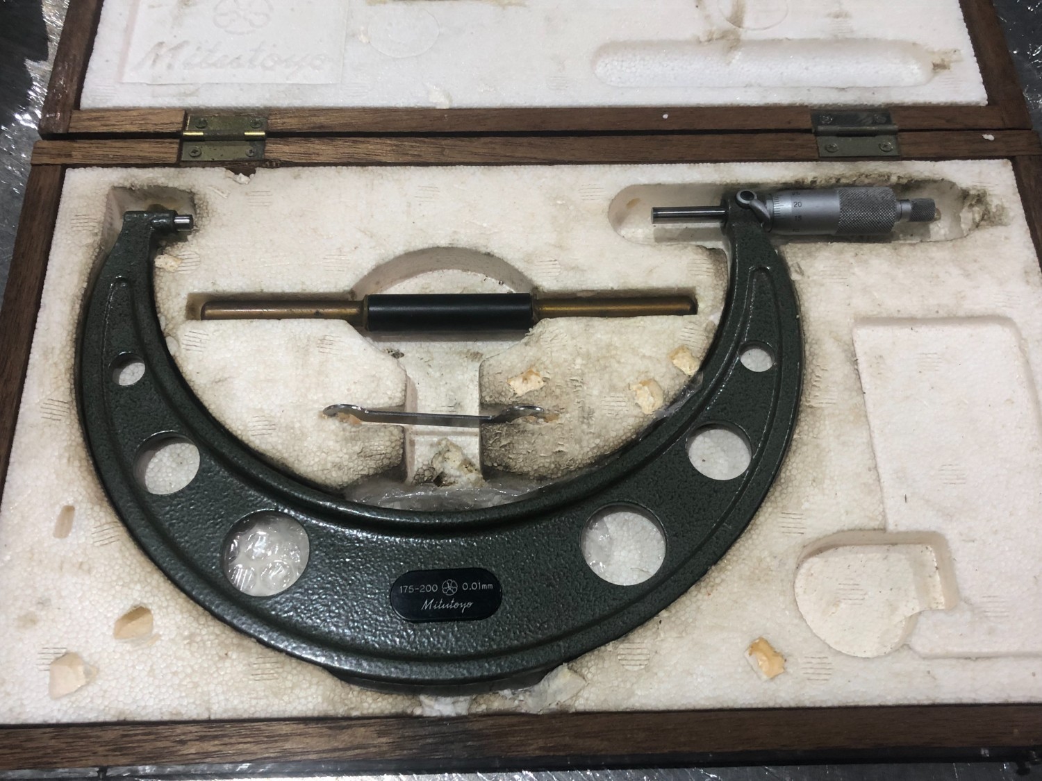 中古Outside micrometer 外側マイクロメータ175-200mm(0.01mm) Mitutoyo