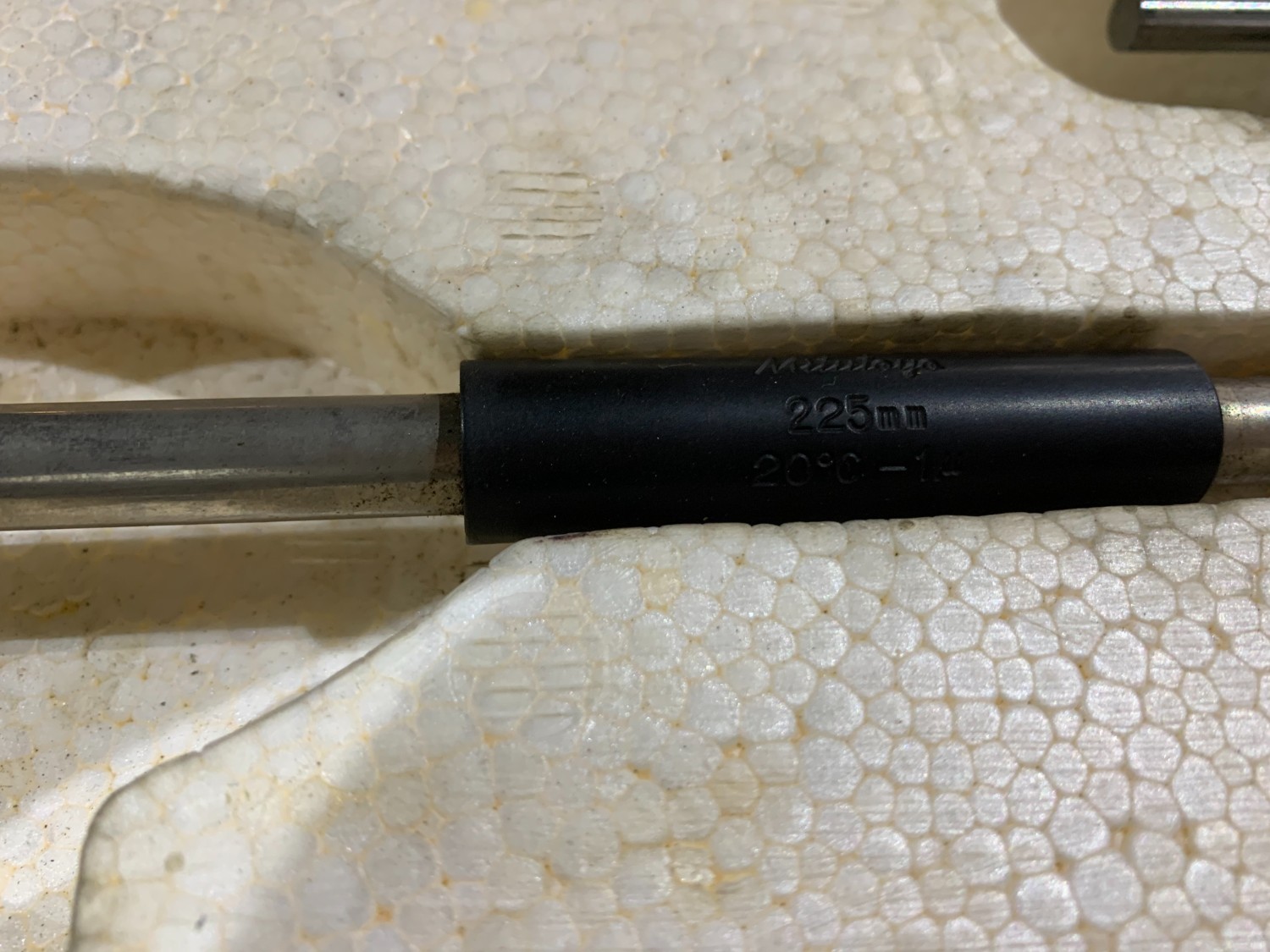 中古Outside micrometer 【外側マイクロメーター】 測定範囲：225～250ｍｍ ミツトヨ/Mitutoyo