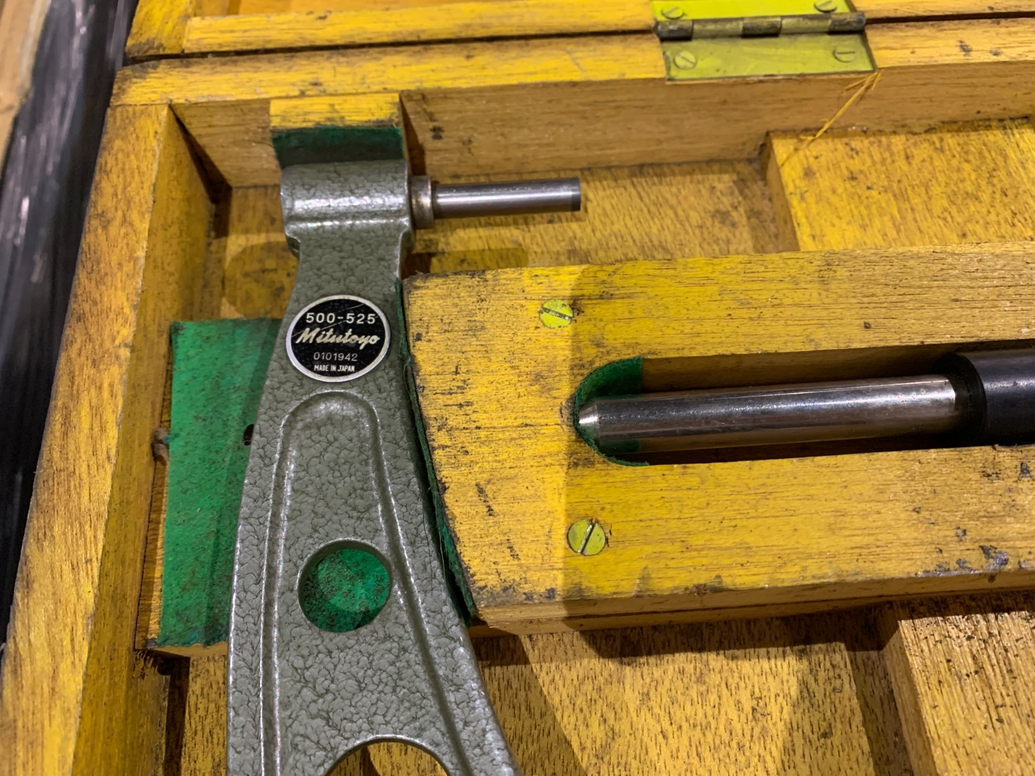 中古Outside micrometer 【外側マイクロメーター】 測定範囲：500～525ｍｍ ミツトヨ/Mitutoyo