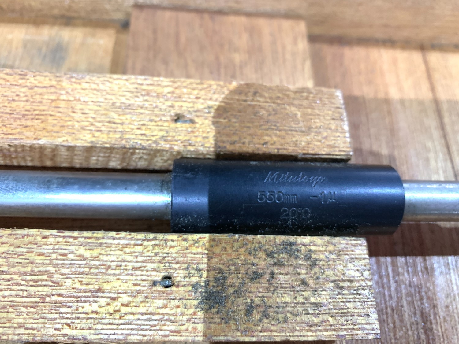 中古Outside micrometer 【外側マイクロメーター】 測定範囲：550～575ｍｍ　 ミツトヨ/Mitutoyo