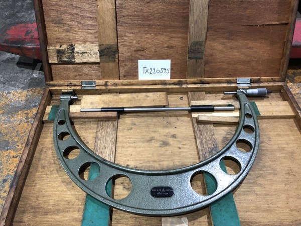 中古Outside micrometer 「外側マイクロメーター」400-425ｍｍ ミツトヨ/Mitutoyo