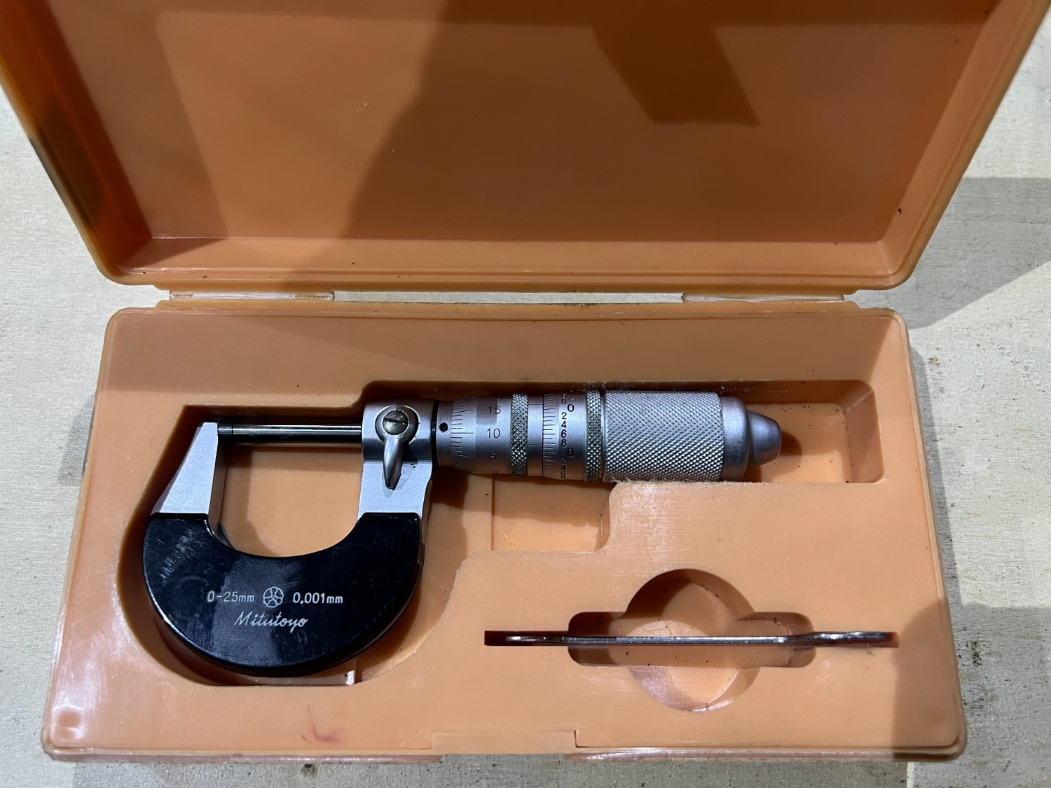 中古Outside micrometer 【外側ミクロンマイクロメーター】0-25mm(109-101) ミツトヨ/Mitutoyo