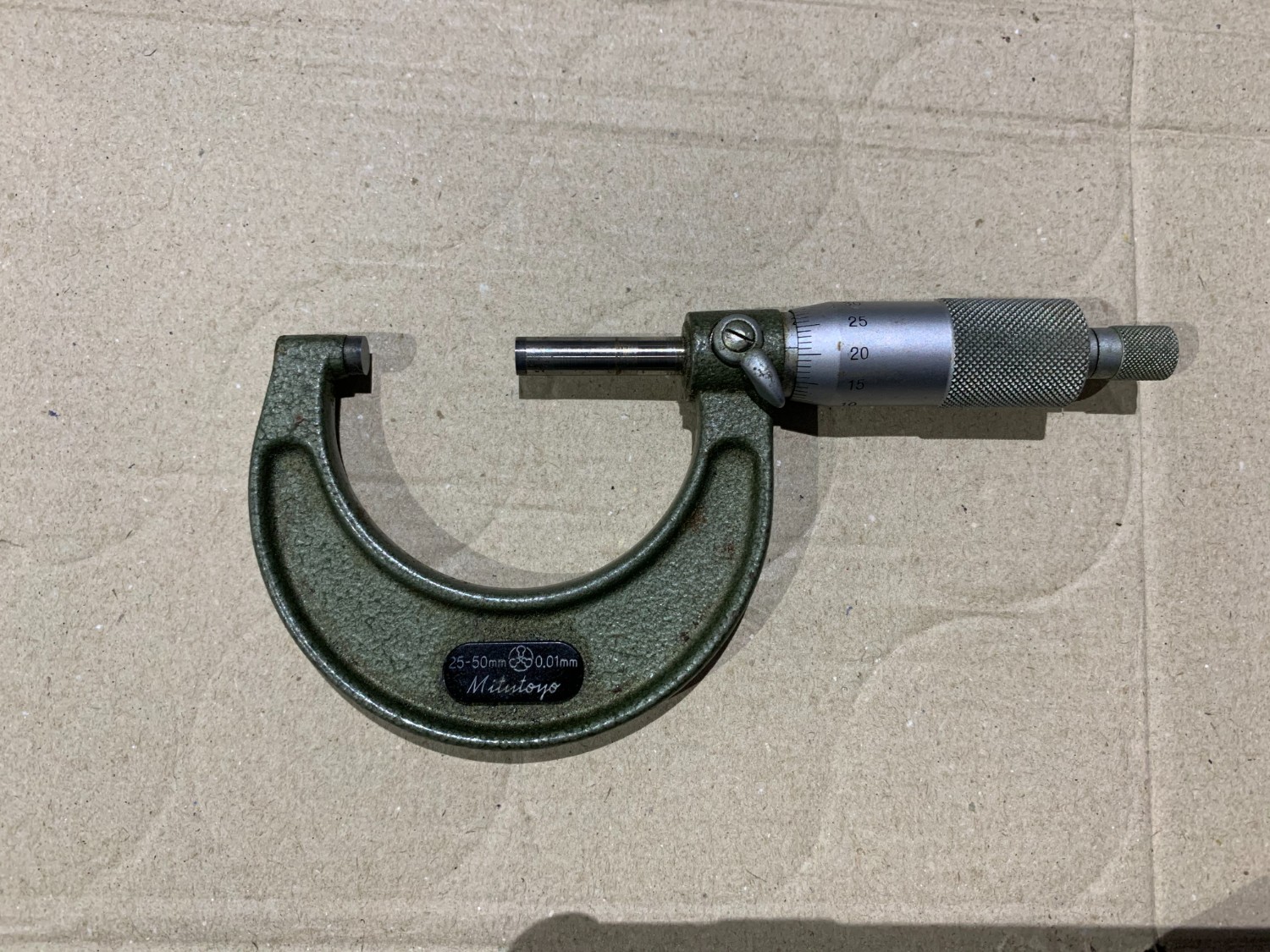 中古Outside micrometer 【外側マイクロメーター】 25-50mm　(0.01mm) ミツトヨ/Mitutoyo