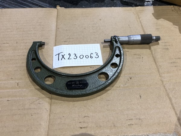 中古Outside micrometer [外側マイクロメーター ]100～125mm ミツトヨ/Mitutoyo