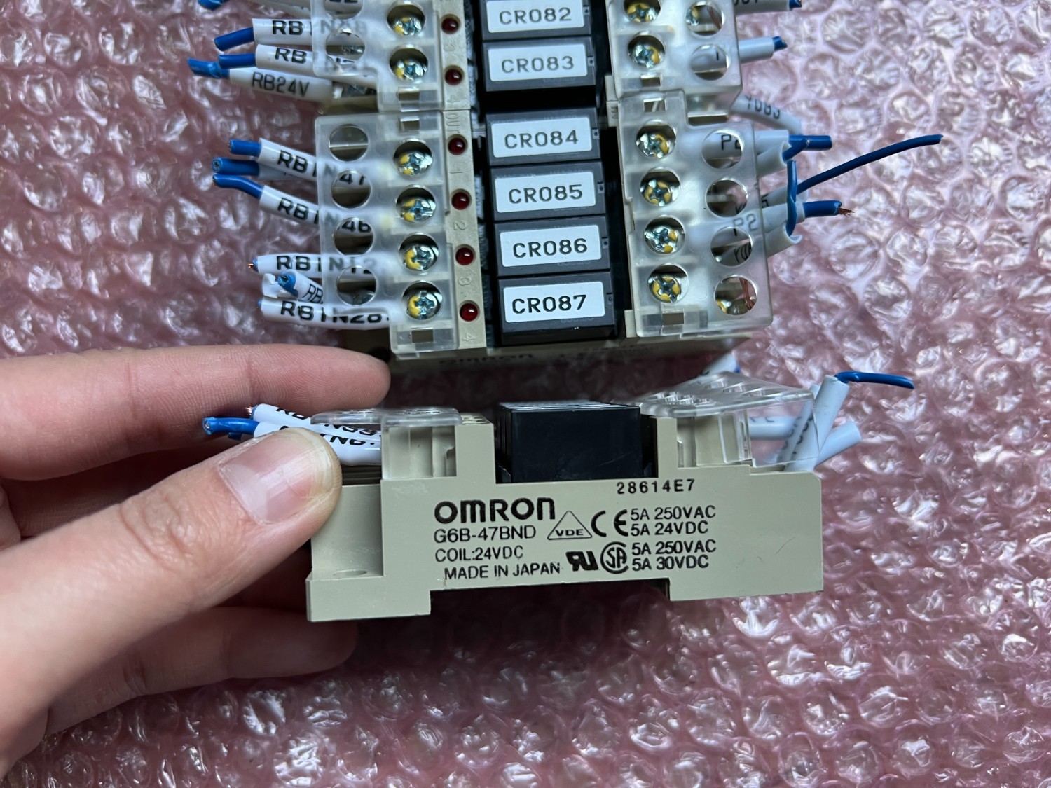 中古その他 【ターミナルリレー4個】G6B-47BND オムロン/OMRON