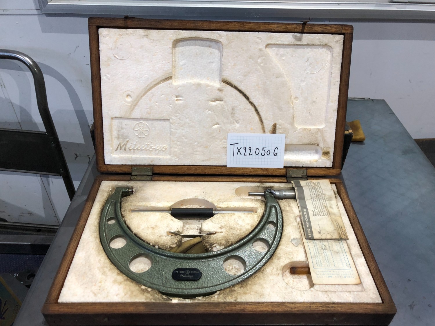 中古Outside micrometer 【外側マイクロメーター】175-200mm ミツトヨ/Mitutoyo