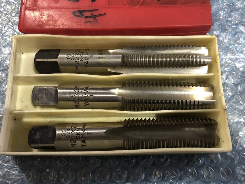 中古タップ 【ハンドタップ】M22x2.5 ヤマワ/Yamawa