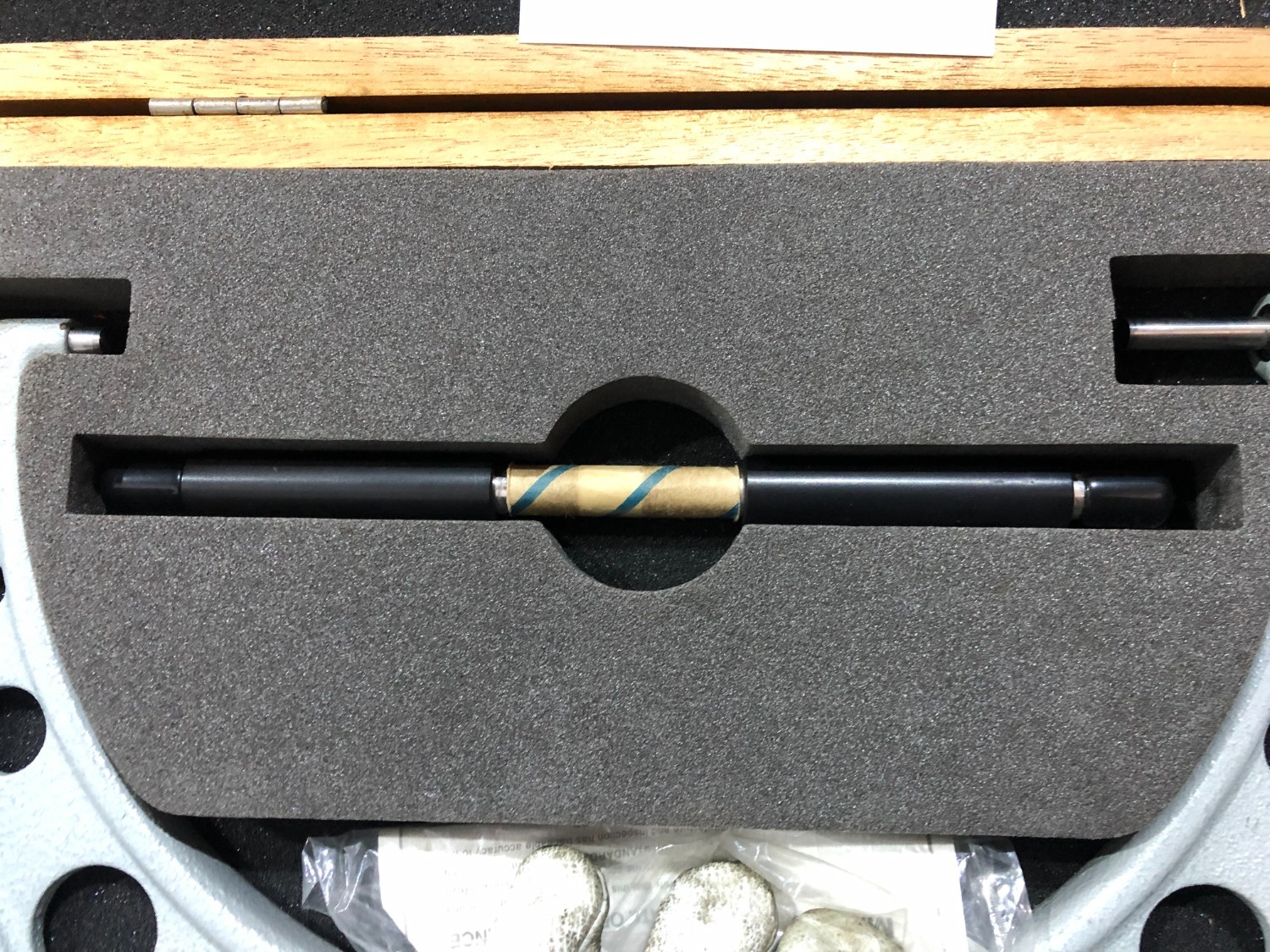 中古Outside micrometer 【デジマチック標準外側マイクロメータ】200-225mm ミツトヨ/Mitutoyo