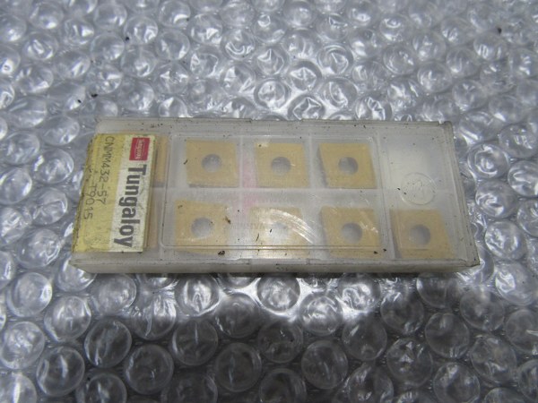 中古Cutting Exchange Chip 「チップ」CNMM120408-57 Tungaloy