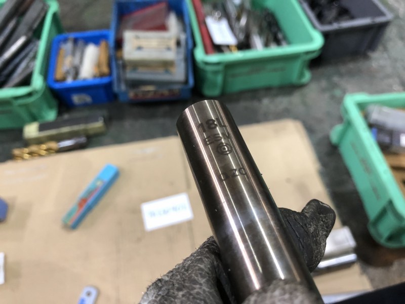 中古End mill [エンドミル]18L ESM 日立ツール