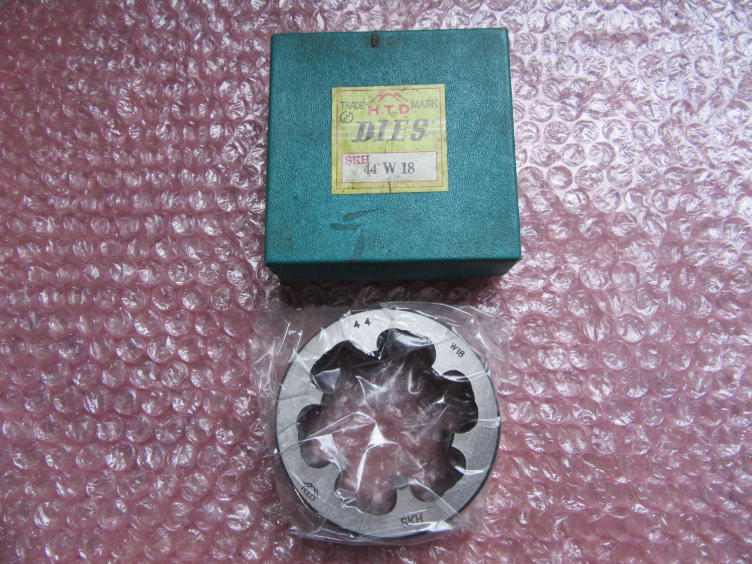 中古Thread cutting die 【ダイス】 44 W18  H.T.D 