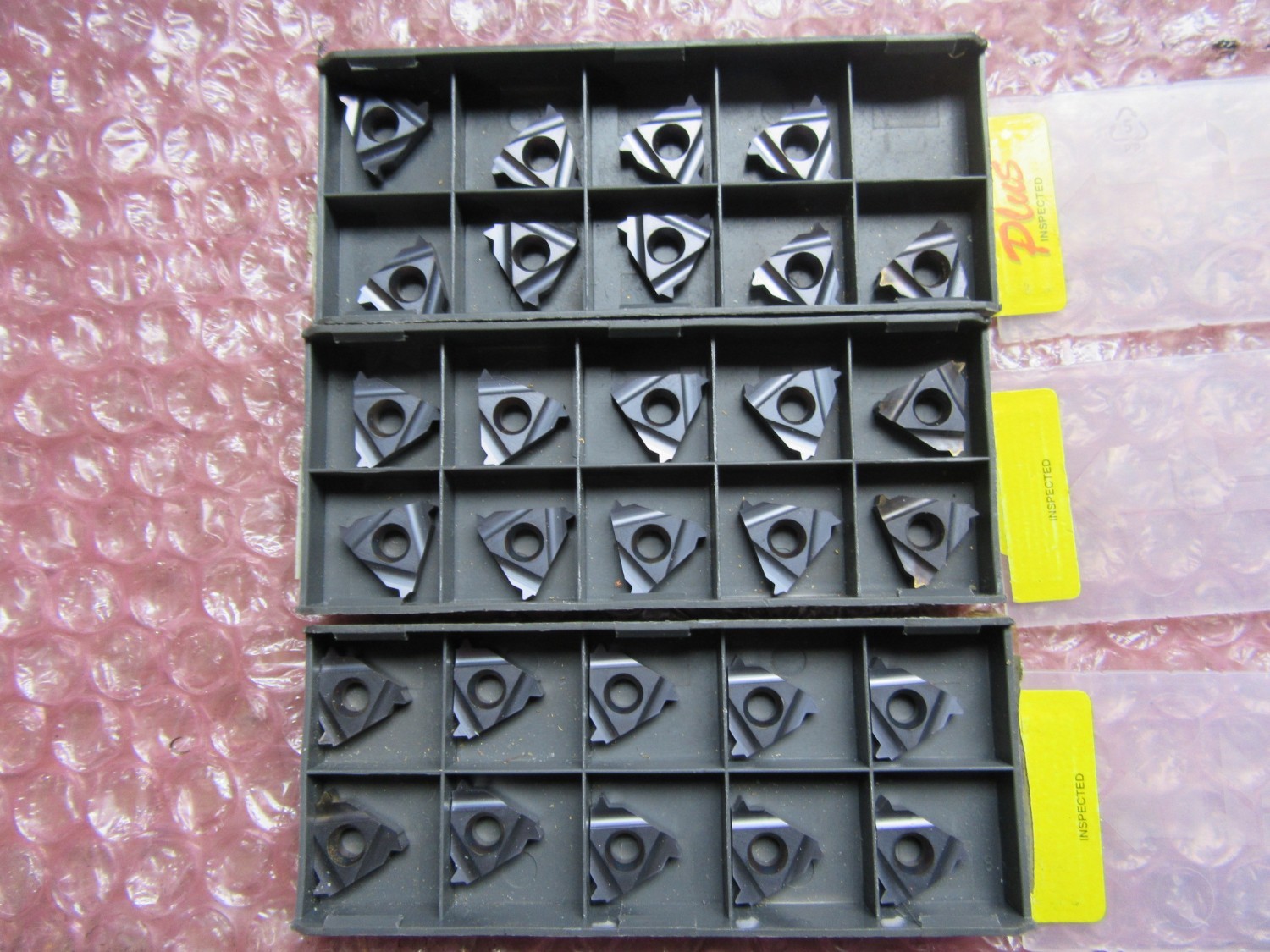 中古Cutting Exchange Chip 【チップ　3個】16IR11/16ER11/16ER14　 ISCAR　