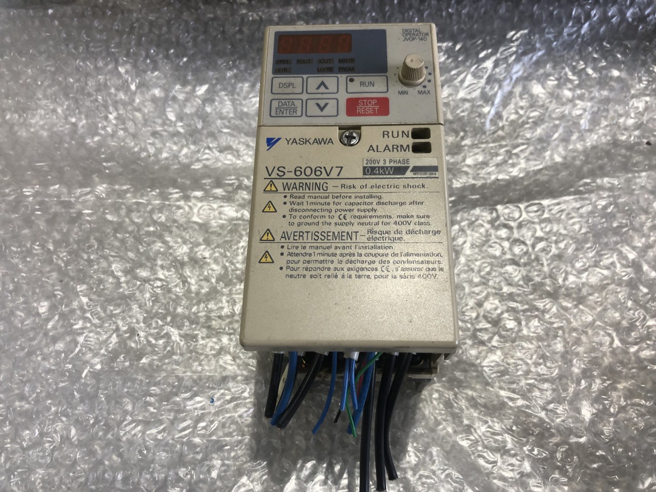 中古お買い得品・1山販売等 【インバーター】VS-606V7 安川電機 YASKAWA ELECTRIC