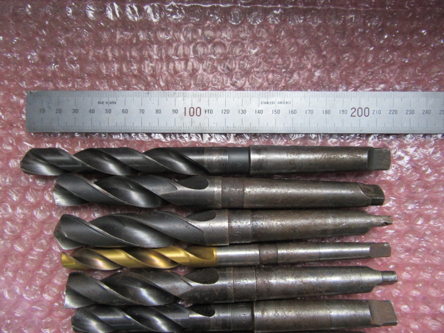 中古Taper shank drills テーパーシャンクドリル 1山 様々なメーカーやサイズがあります。