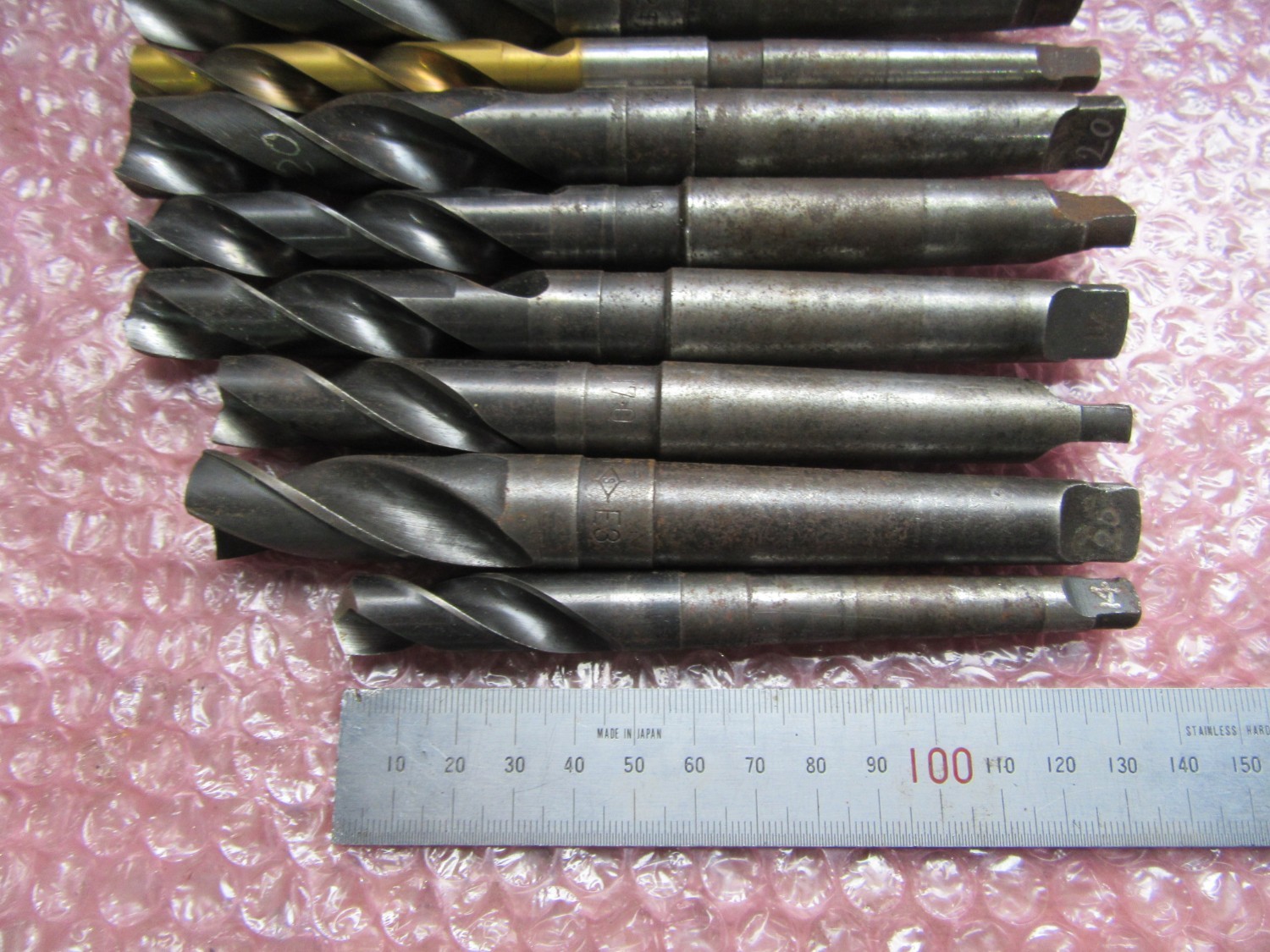 中古Taper shank drills テーパーシャンクドリル 1山 様々なメーカーやサイズがあります。