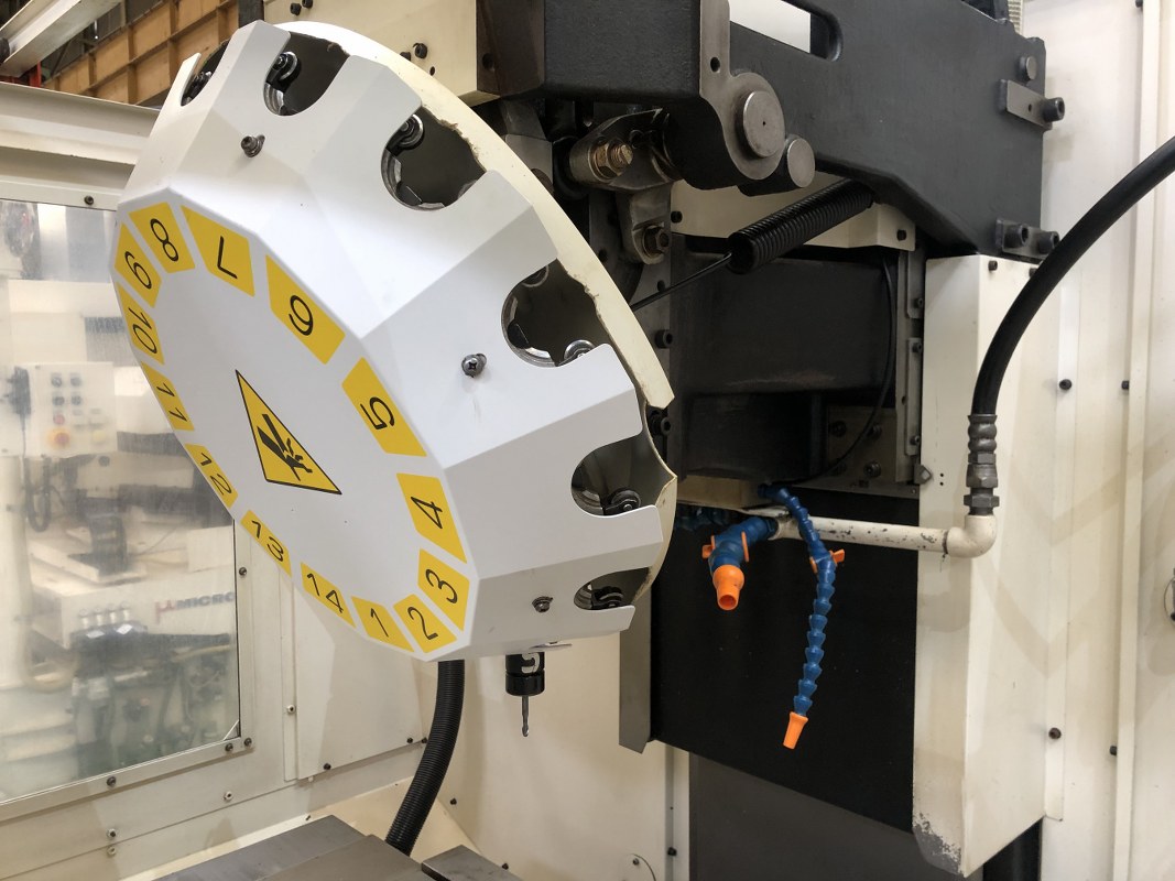 中古Vertical Machining Center αT14iDL FANUC