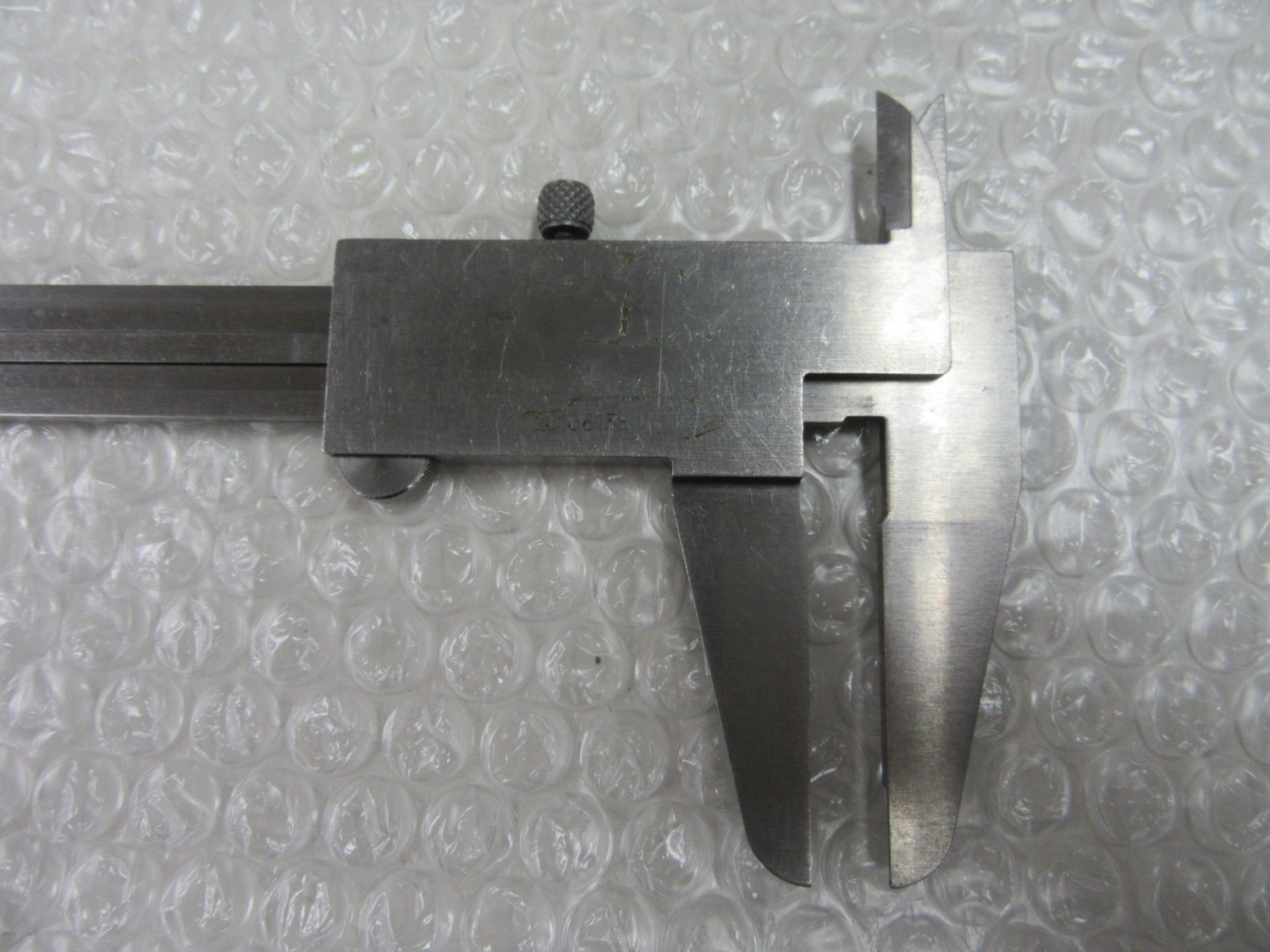 中古Vernier caliper 【ノギス】200ｍｍ　 Mitutoyo