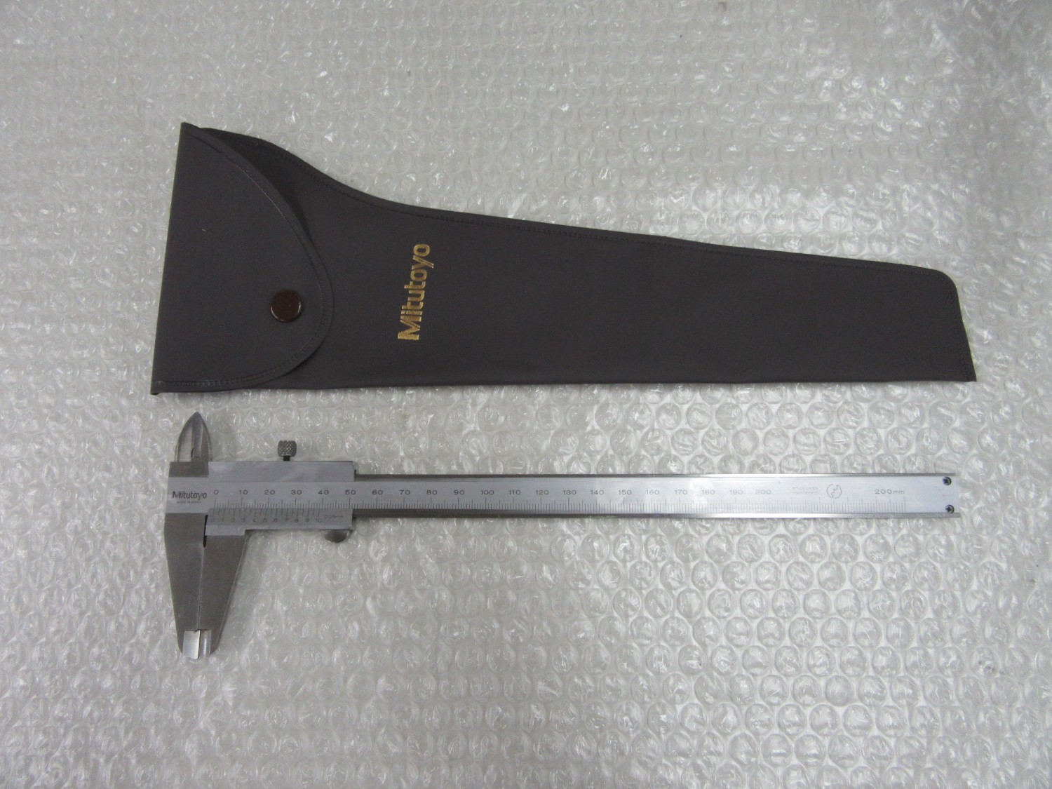 中古Vernier caliper 【ノギス】200ｍｍ　 Mitutoyo