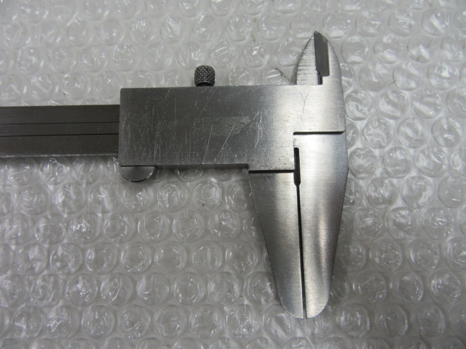 中古Vernier caliper 【ノギス】200ｍｍ　 Mitutoyo