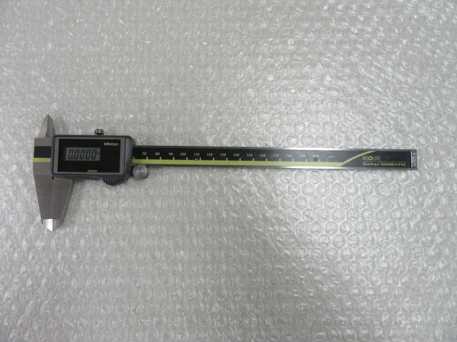 中古Vernier caliper 【デジタルノギス】200ｍｍ　 Mitutoyo