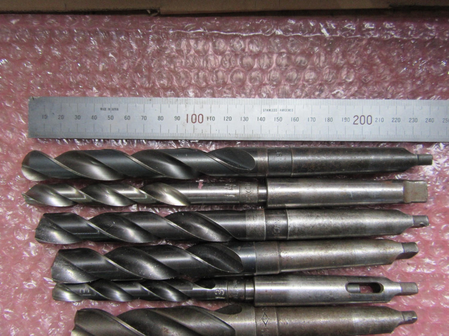 中古Taper shank drills テーパーシャンクドリル 1山 様々なメーカーやサイズがあります。