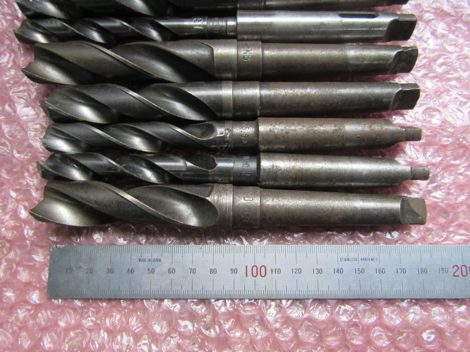 中古Taper shank drills テーパーシャンクドリル 1山 様々なメーカーやサイズがあります。