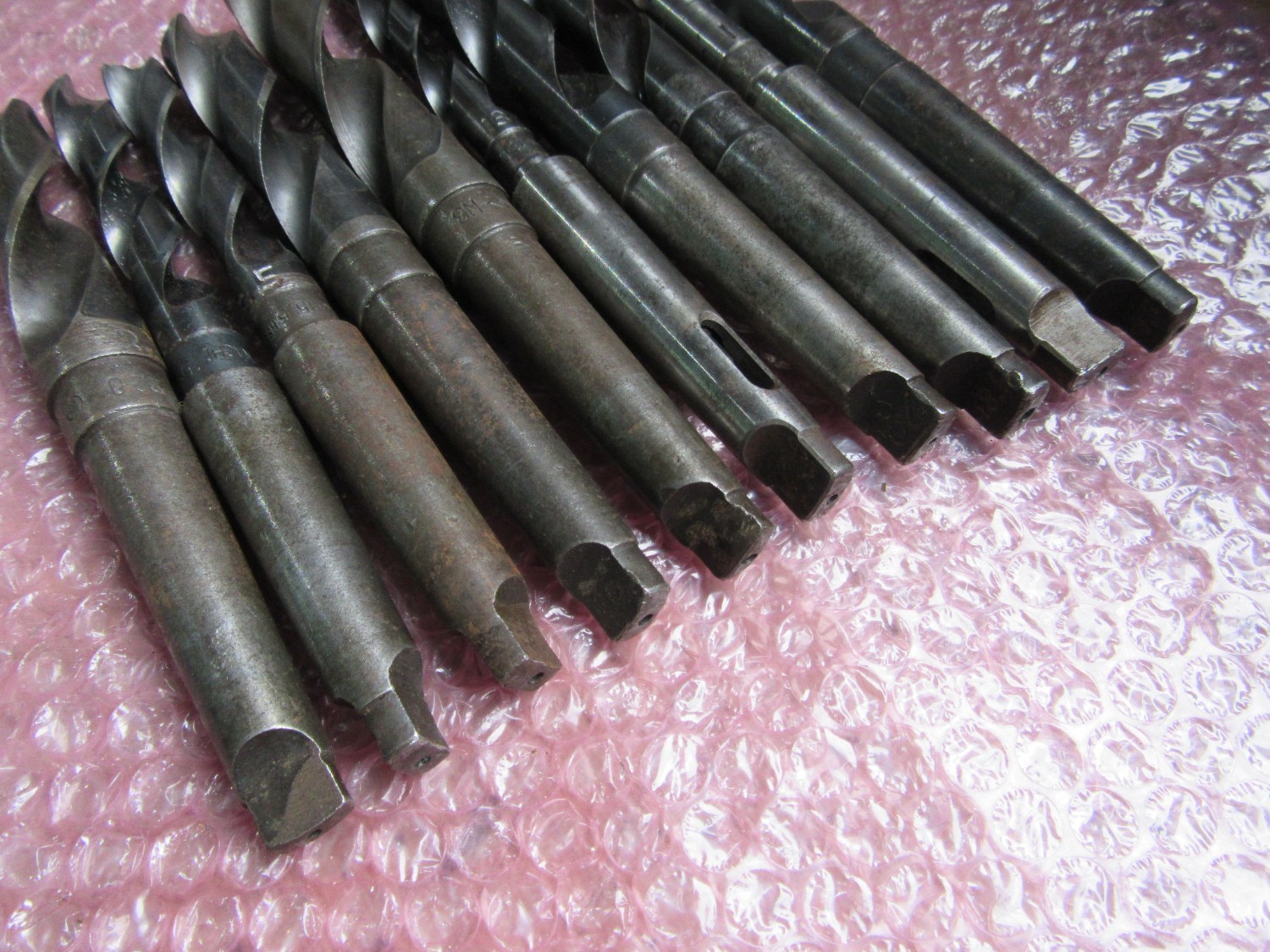 中古Taper shank drills テーパーシャンクドリル 1山 様々なメーカーやサイズがあります。