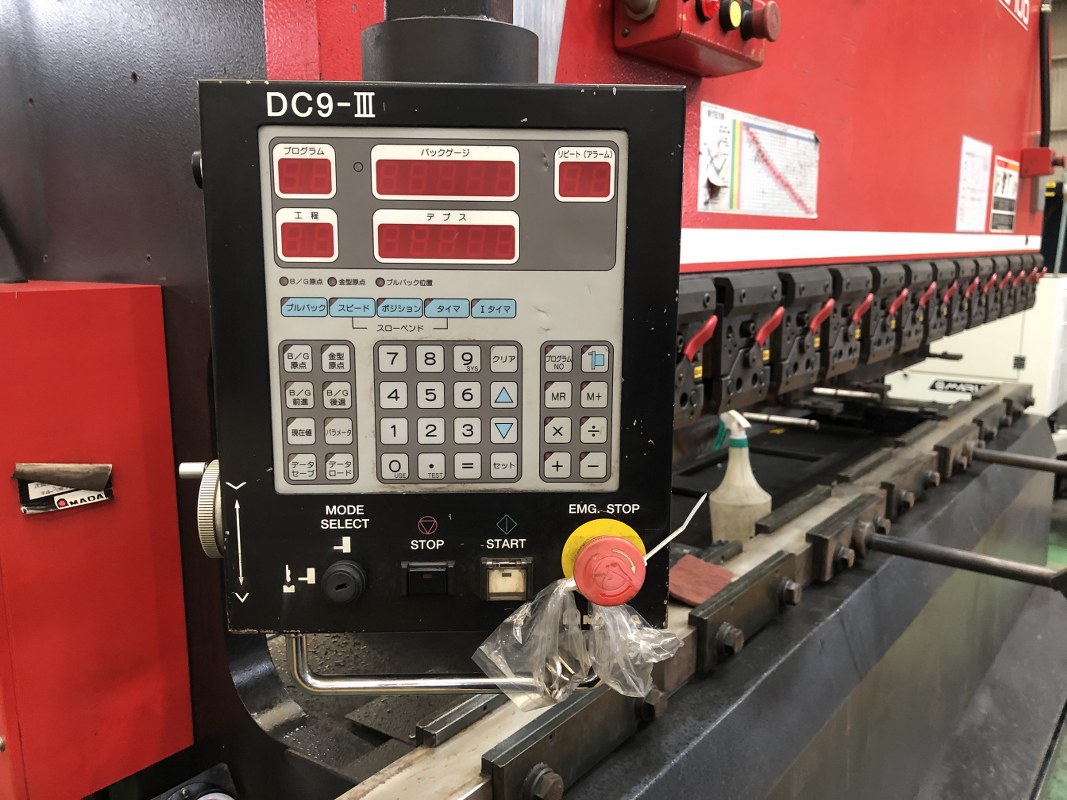 中古Hydraulic Press Brake RG-100 AMADA