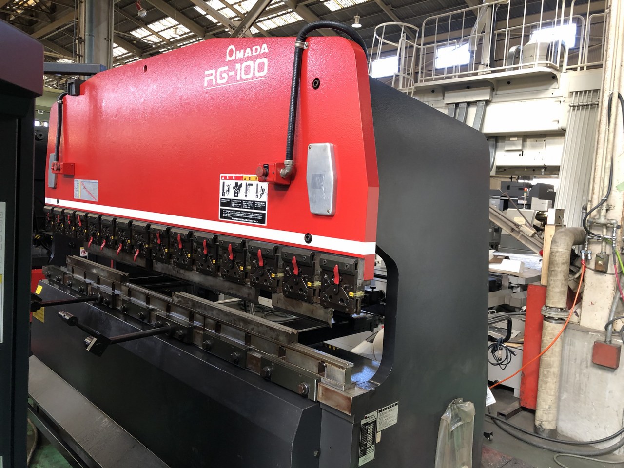 中古Hydraulic Press Brake RG-100 AMADA