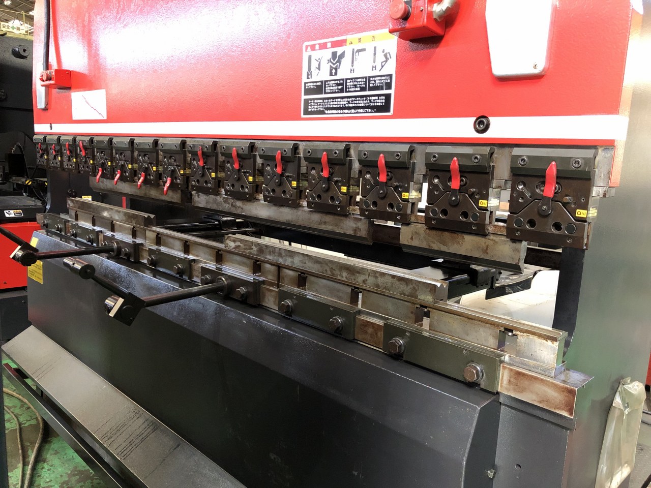 中古Hydraulic Press Brake RG-100 AMADA