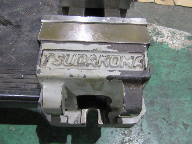 中古Hydraulic vise 【油圧バイス】VH156850 津田駒/TSUDAKOMA