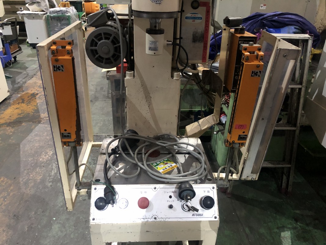 中古Hydraulic Press（0T～100T） 3ｔ油圧プレス【AP-3M-U】 