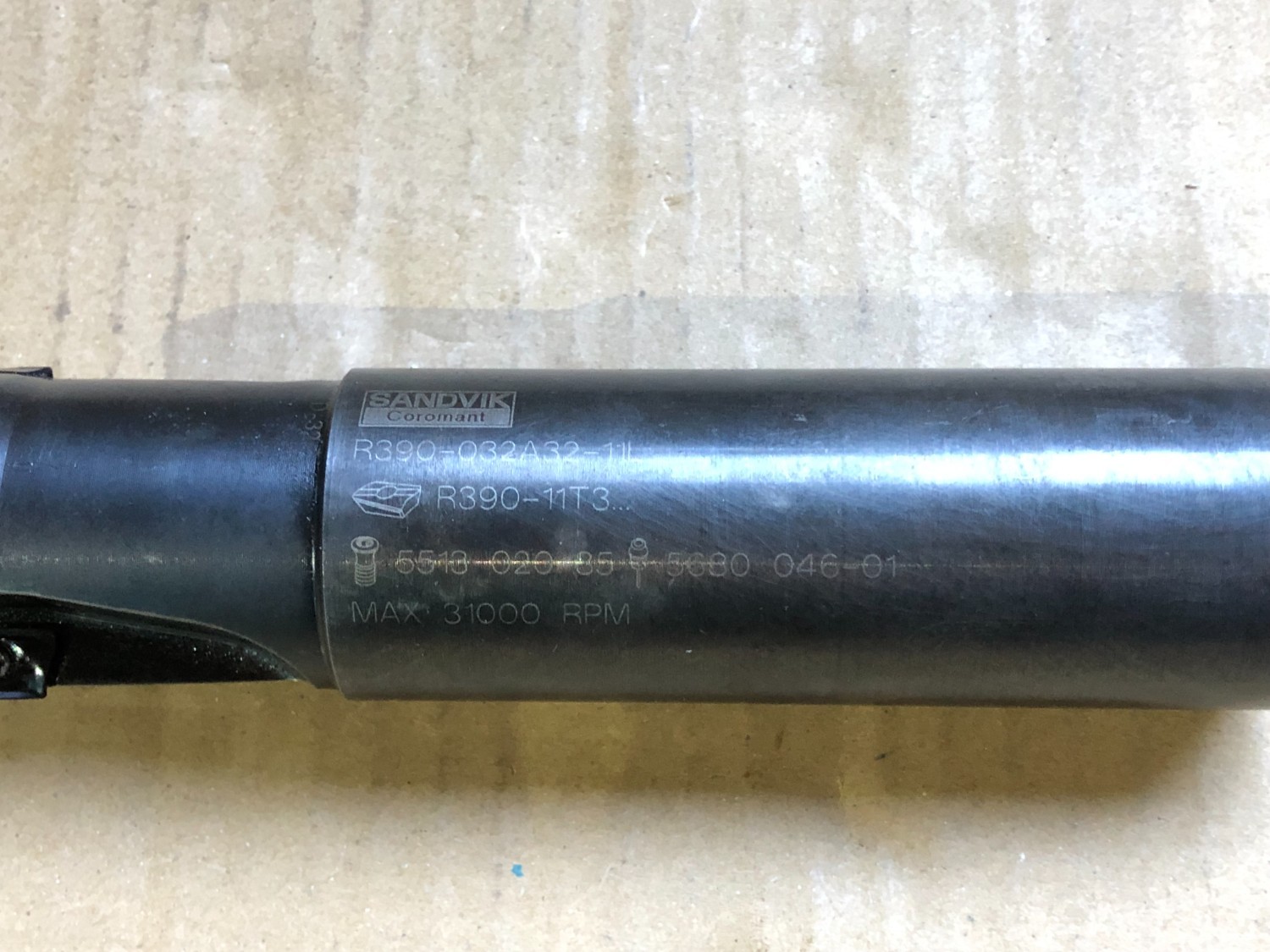 中古その他ねじ切り・ネジ造形工具 【肩削りカッター】R390-032A32-11L サンドビック/Sandvik